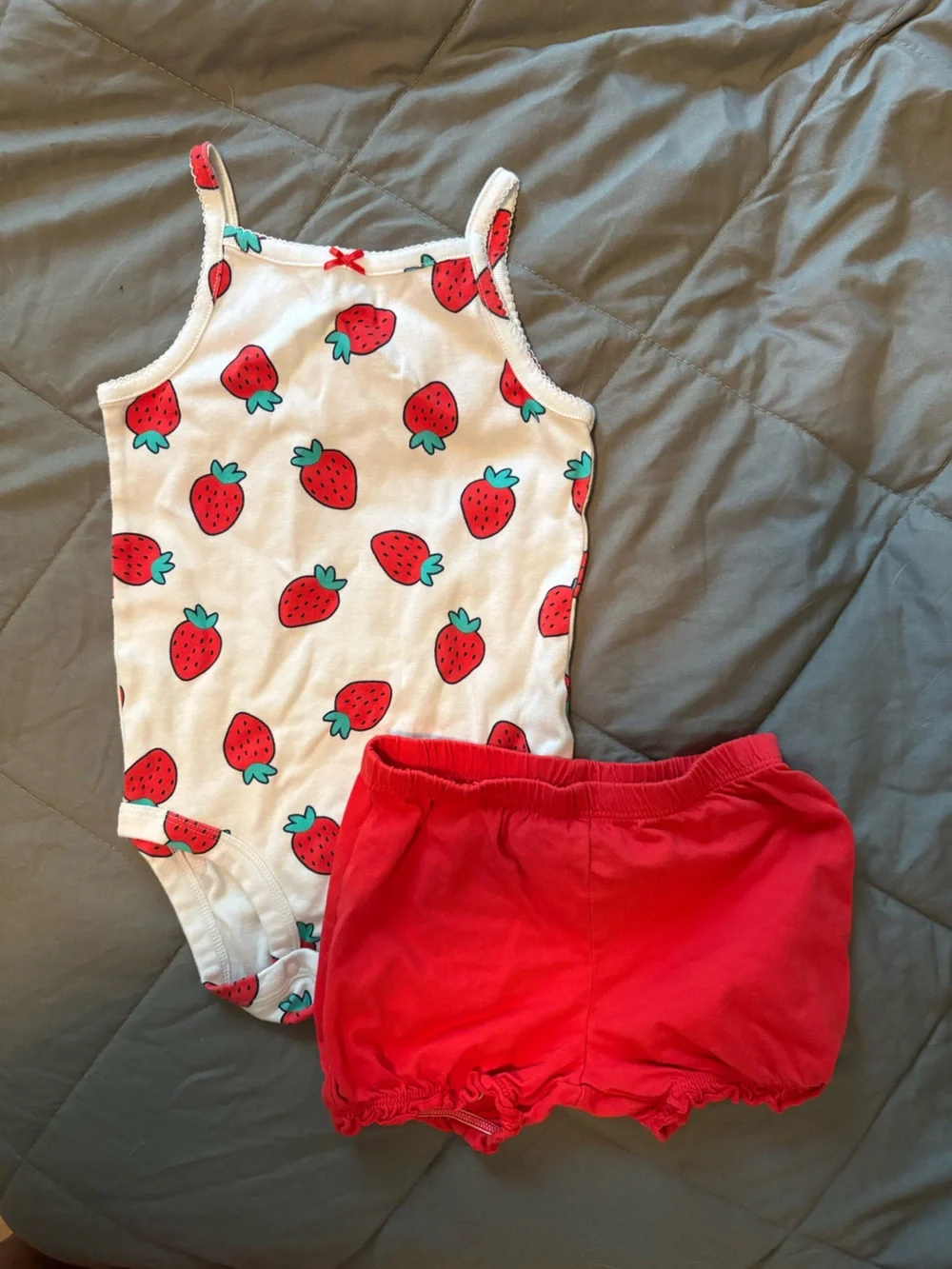 Carters- strawberry matching outfit 🍓🤍